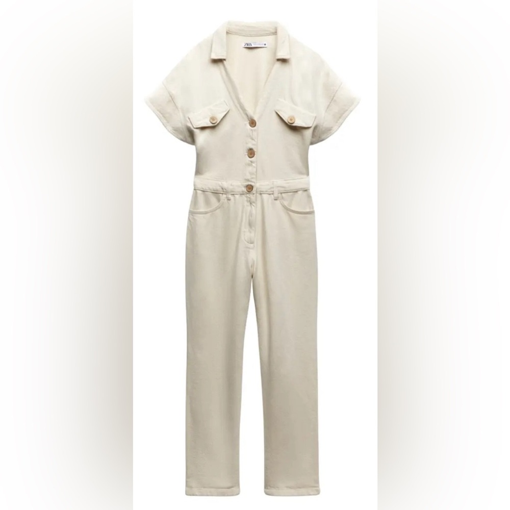 Zara Langer Jumpsuit, short sleeve 
Color: Cream